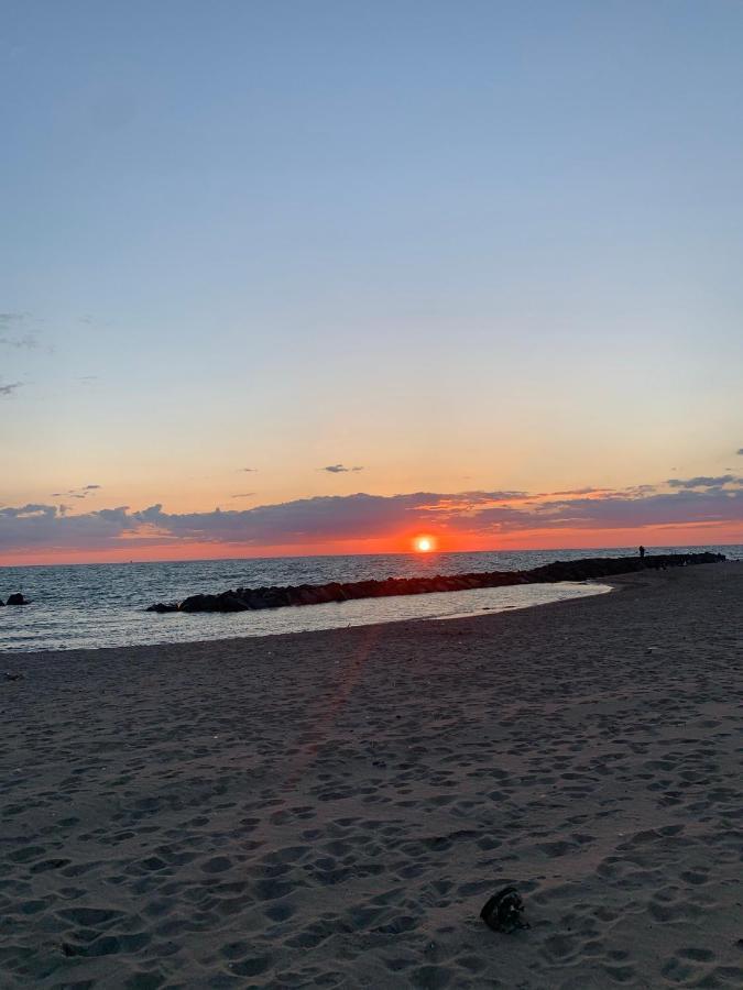 Villa Pisola Fiumicino Airport - Seafront Dış mekan fotoğraf